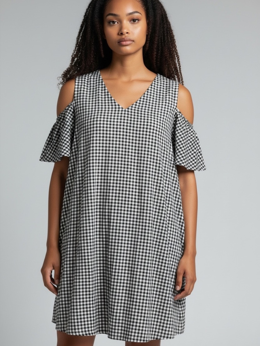 Ladies Elle Black and White Gingham Cold Shoulder Tunic Top Size Medium